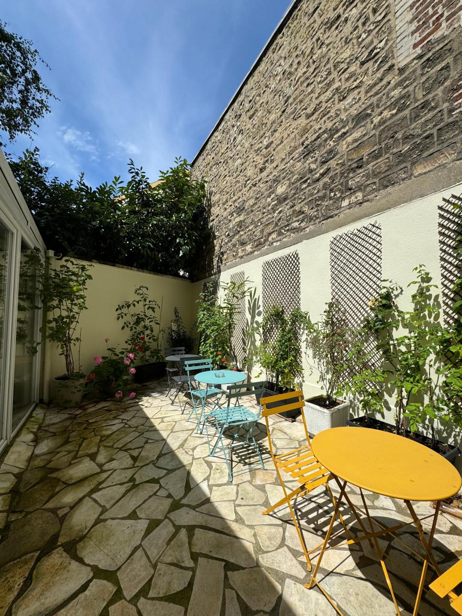 Hipotel Lilas Gambetta Parijs Buitenkant foto